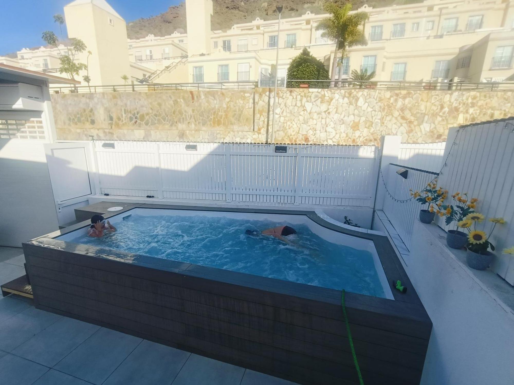 Big Villa Puerto Rico With Heated Saltwater Jacuzzi Pool & Bbq & Private Parking Extérieur photo